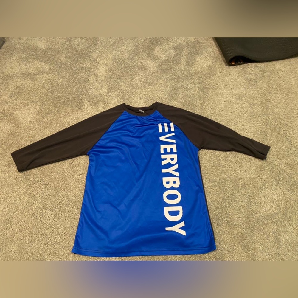 Logic quarter sleeve